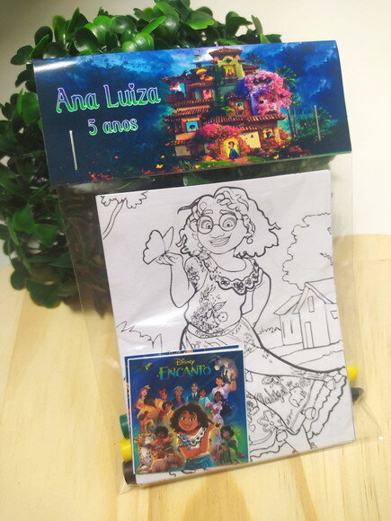 Kit de Colorir + Adesivo Encanto Disney