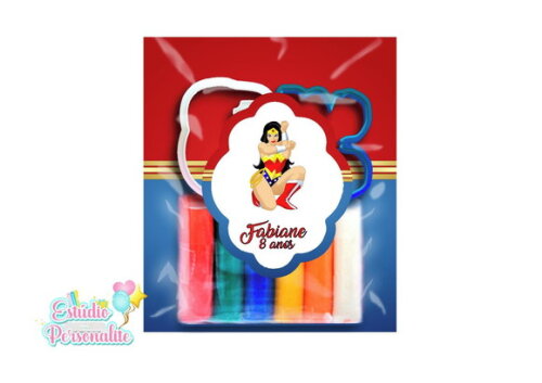 Kit Massinha Mulher Maravilha.