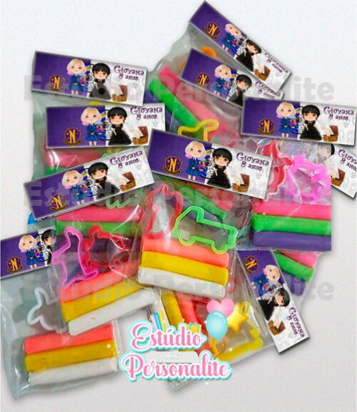 Kit Massinha Wandinha Addams