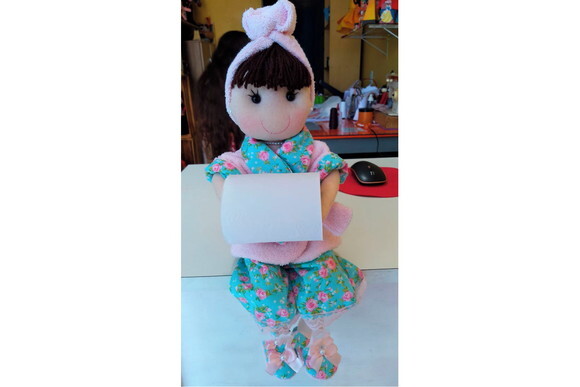 Boneca Porta Papel Higiênico de Feltro.