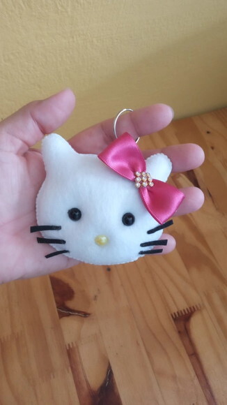Caixa de mdf Hello Kitty com Chaveiro 10x10x4
