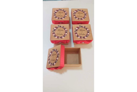 Caixa de mdf Personalizada 6x6x4 sem Mensagem