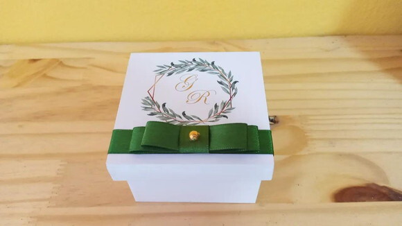 Caixa de mdf Personalizada 8x8x5cm