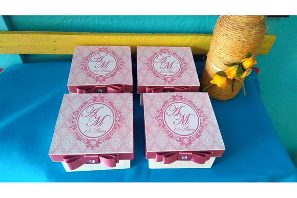 Caixa de mdf Personalizada 8x8x5cm