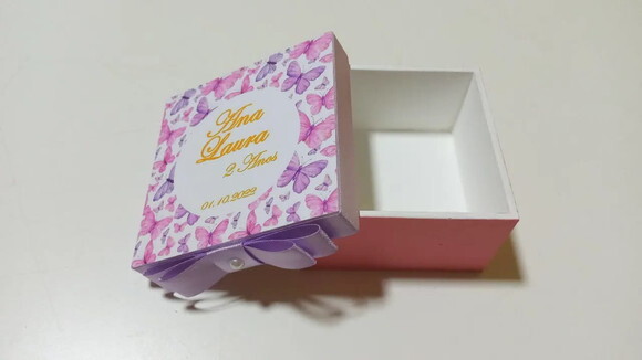 Caixa de mdf Tema Borboletas 8x8x4cm