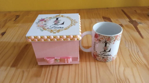 Caixa mdf com Canecas Personalizada Dia das Mães