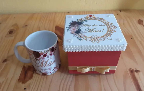 Caixa mdf com Canecas Personalizada Dia das Mães