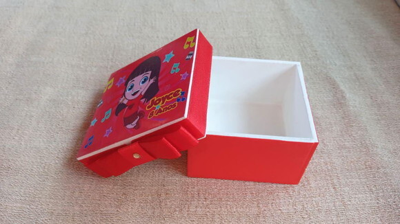 Caixa mdf Personalizada Tema Gi Aventureira Vermelha 8x8x4