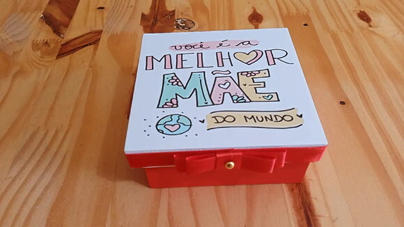 Caixa Personalizada Dia das Mães 10x10x4cm