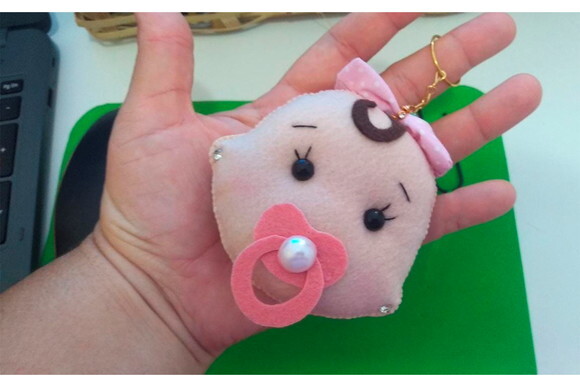 Chaveiro Bebê de Feltro