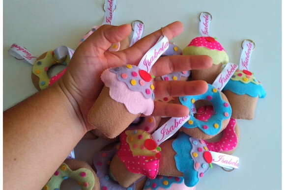 Chaveiro Cupcake e Donuts Feltro