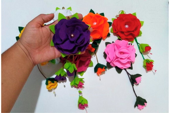 Chaveiro Flor de Feltro