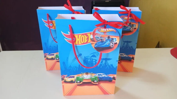 Sacolinha Personalizada Tema Hot Wheels