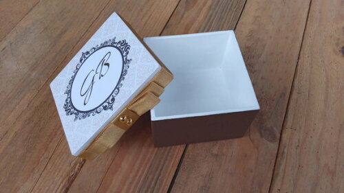 Caixa de mdf Personalizada 8x8x5