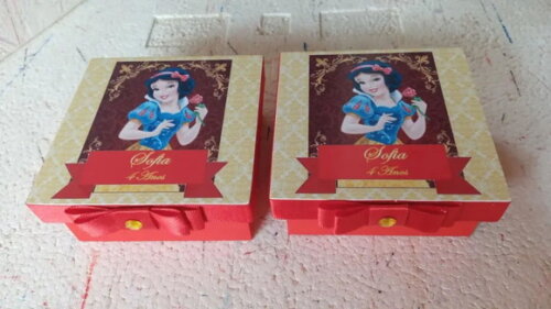 Caixa mdf Branca de Neve Personalizada 10x10x4