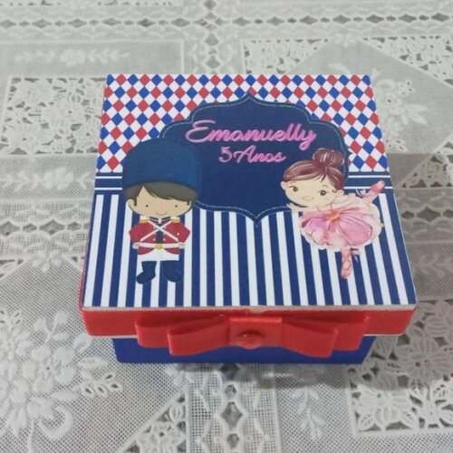 Caixa mdf Tema Soldado Chumbo e Bailarina 8x8x4cm