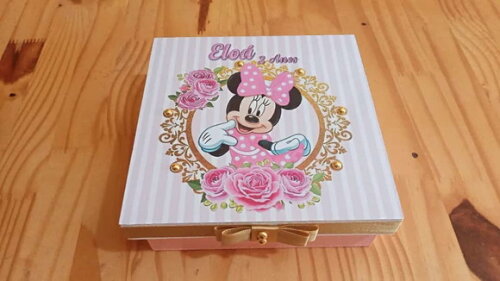 Caixa Personalizada Tema Minnie de mdf 15x15x5cm