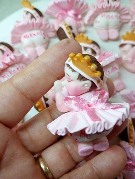 25 Lembrancinhas Bebê Realeza Menina Biscuit