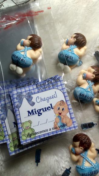 30 Lembrancinhas Bebê Bumbum Menino em Biscuit.