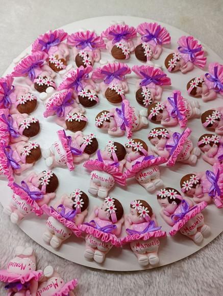 70 Lembrancinhas Bebê Guirlanda Biscuit