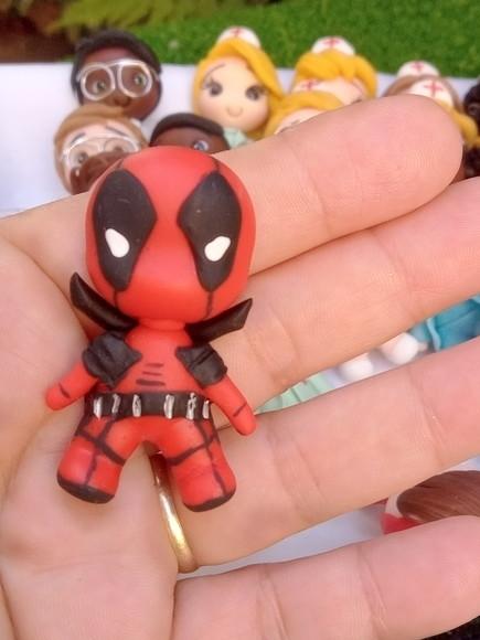 Apliques Deadpool em Biscuit