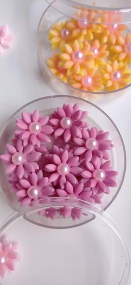 Apliques Mini Florzinhas de Biscuit