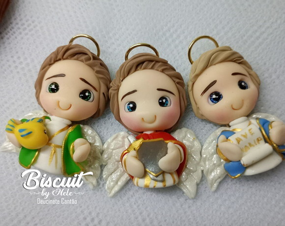 Apliques Três Arcanjos em Biscuit