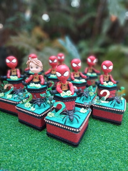 Caixinhas de Acrílico Duplo Luxo Homem Aranha em Biscuit