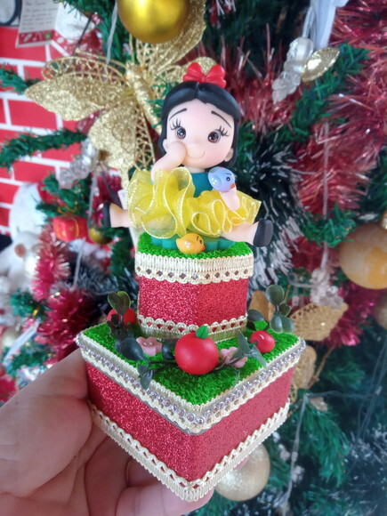 Caixinhas de Acrílico Duplo Luxo Princesa Branca em Biscuit