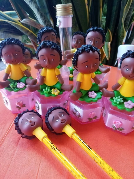 Caixinhas Sextavada Apliques Menina Bita