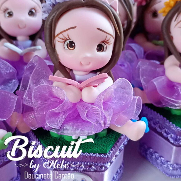 Caixinhas Sextavada Menininhas com Borboletinhas em Biscuit