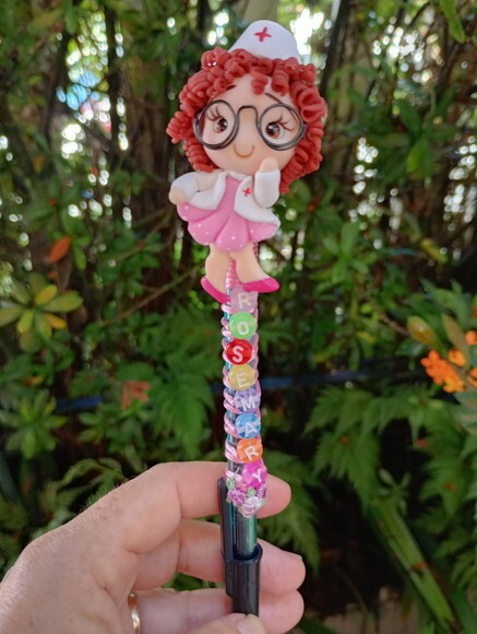 Caneta Enfermeira com Nome em Biscuit