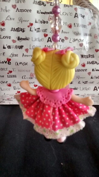 Chaveirinho de Biscuit Menina de Vestido