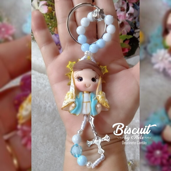 Chaveiro Dezena Nossa Senhora Rainha da Paz em Biscuit