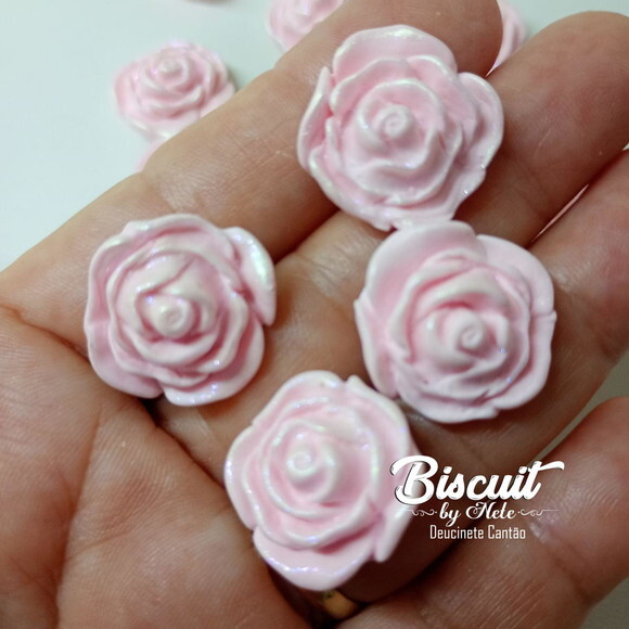 Ímã de Geladeira Mini Rosas em Biscuit
