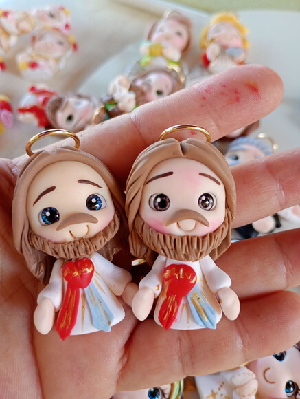 Ímãs de Geladeira Sagrado Coração de Jesus em Biscuit