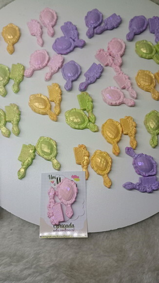 Imãs Mini Espelho e Escova em Biscuit