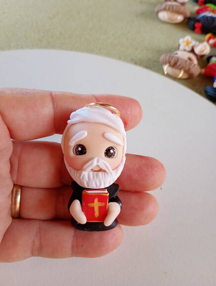 Imãs São Bento em Biscuit (valor Unidade)
