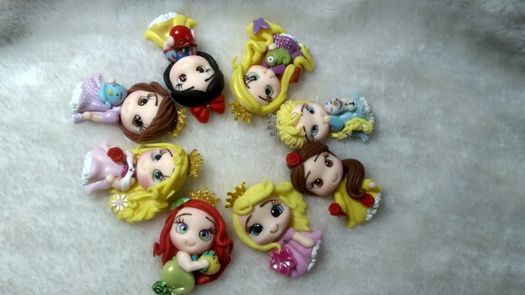 Kit Apliques para Laços Princesinhas Diversas em Biscuit