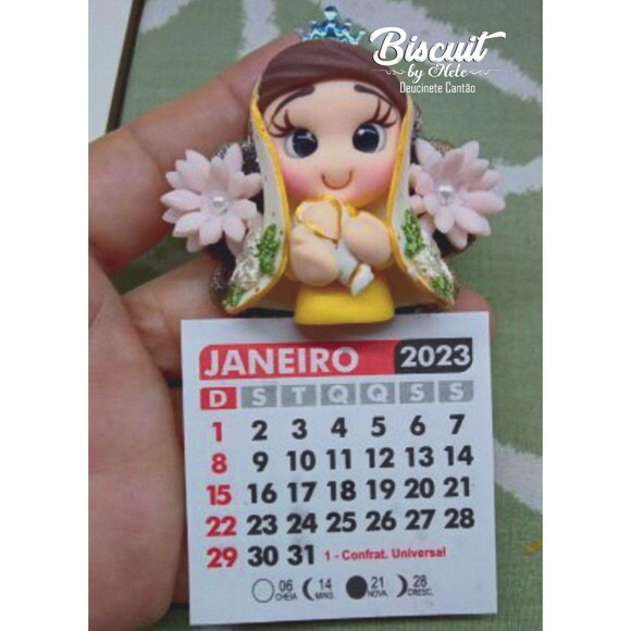 Lembrancinha Calendário Santinha em Biscuit