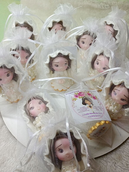 Lembrancinha Primeira Eucaristia Menina em Biscuit 3.