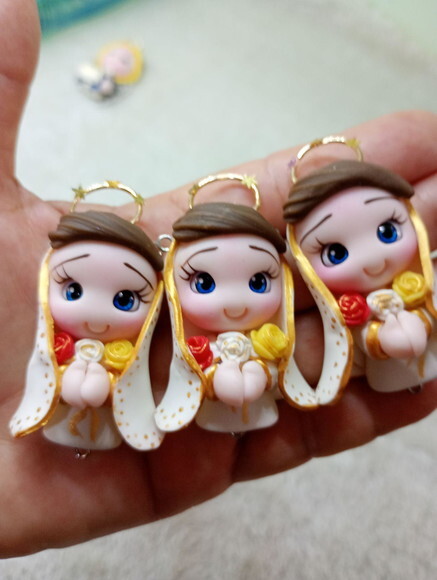 Pingentes Nossa Senhora da Rosa Mística em Biscuit
