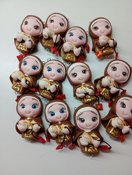 Pingentes Nossa Senhora do Carmo em Biscuit