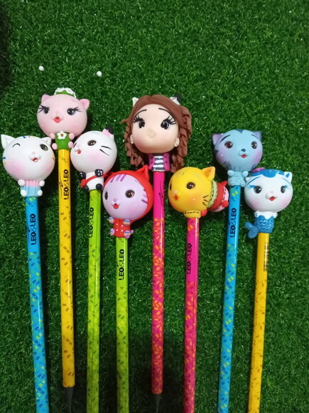Ponteira de Lápis Casa Mágica da Gaby em Biscuit