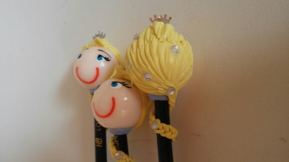 Ponteira de Lápis Elza Frozen em Biscuit