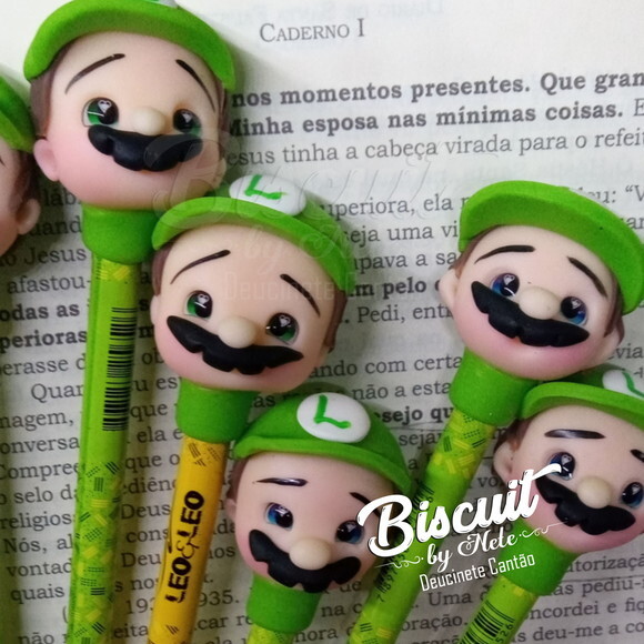 Ponteira de Lápis Luigi Bros em Biscuit.