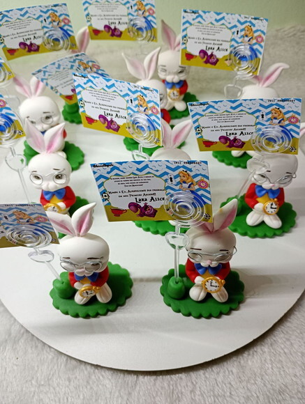 Porta Recado Coelho da Alice em Biscuit
