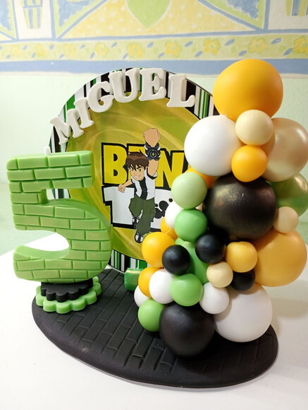 Topo Ben 10 em Biscuit