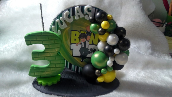 Topo Ben 10 em Biscuit