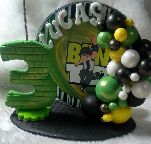 Topo Ben 10 em Biscuit